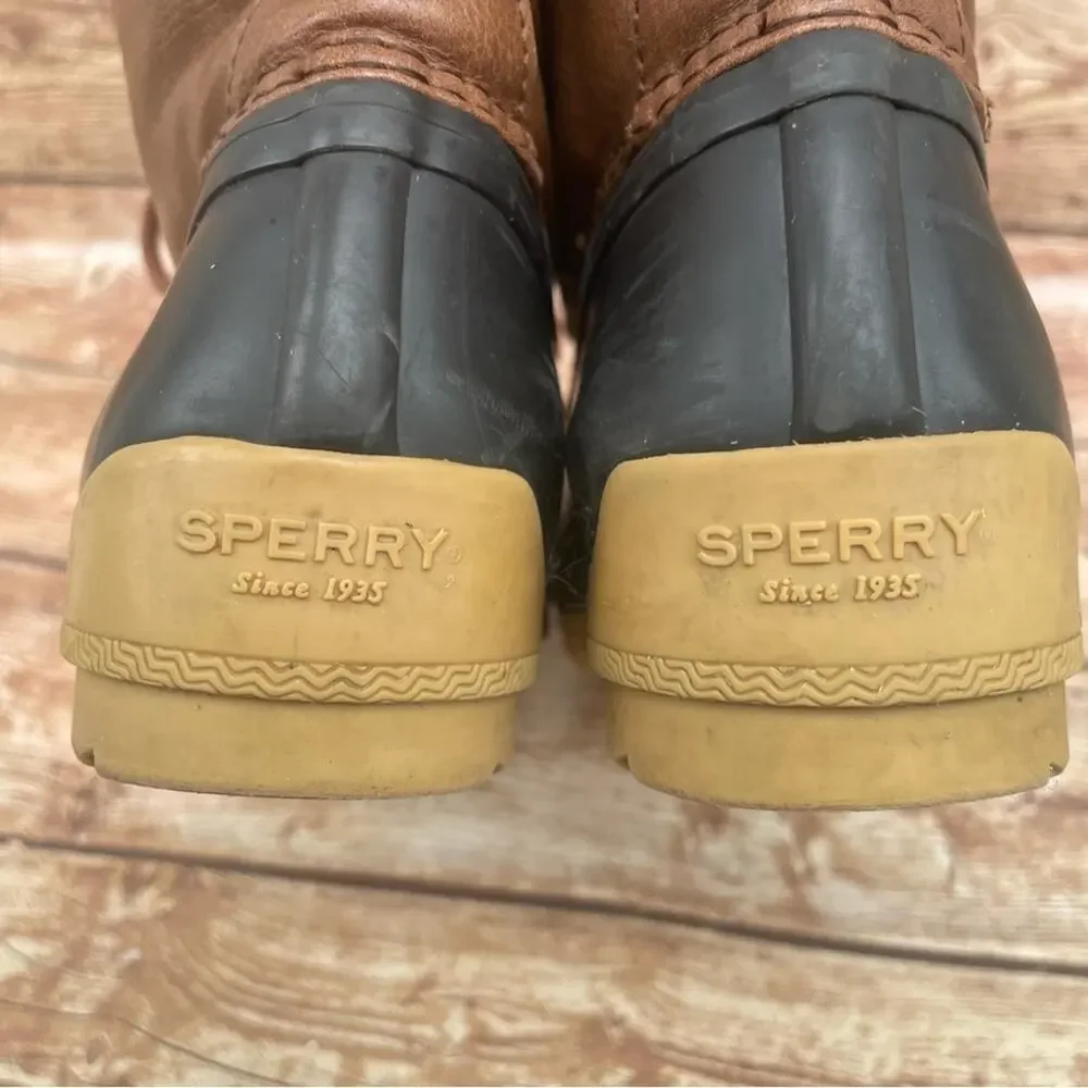 Sperry duck boots size 4M
